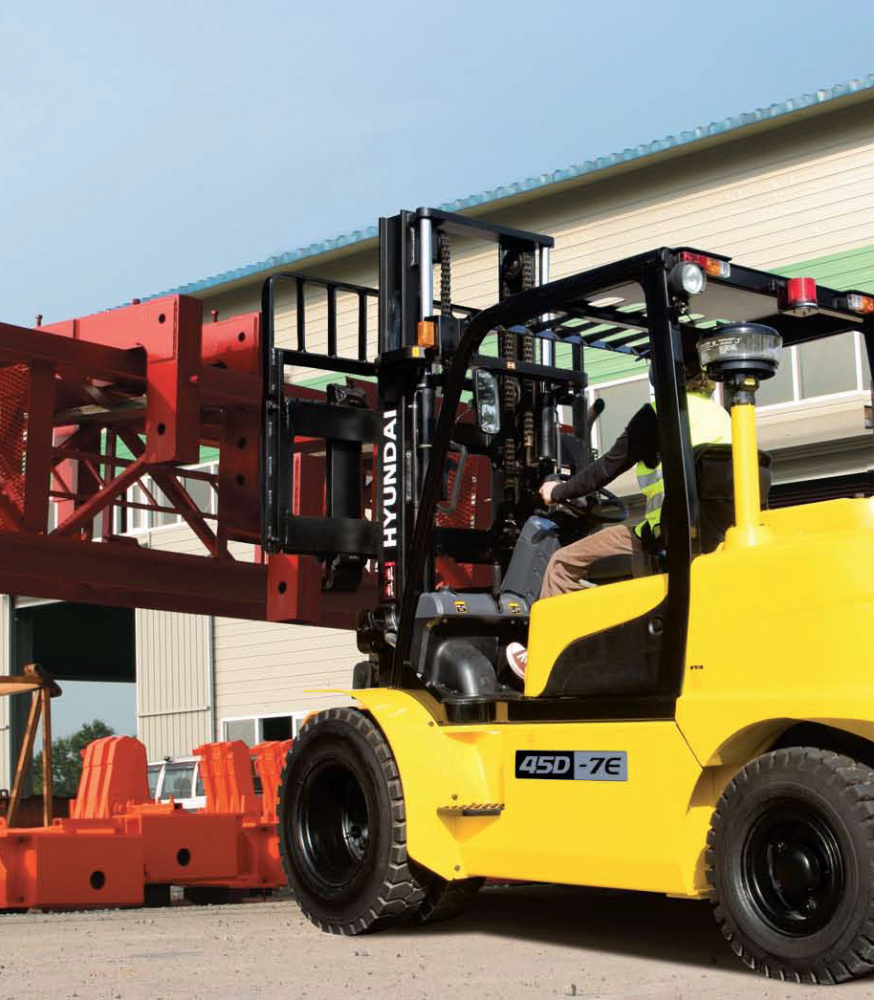 Forklifts QATAR BUILDING COMPANY