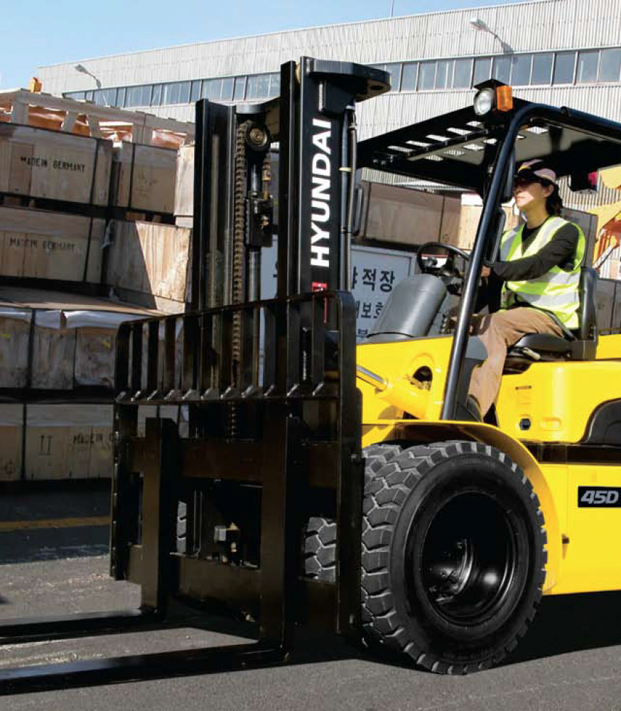 Forklifts QATAR BUILDING COMPANY